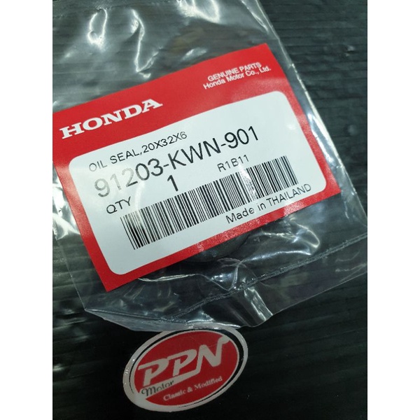 ซิลเฟืองท้ายด้านซ้าย 20X32X6 PCX125 - PCX150 ทุกรุ่น CLICK CLICK125i ทุกรุ่น SCOOPY-i แท้ศูนย์ฮอนด้า 91203-KWN-901