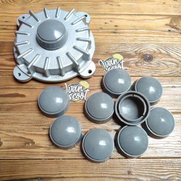 Vespa SUPER ฝาครอบน็อตเพลาหน้า VESPA SUPER Axle Nut COVER VESPA SUPER ฝาดรัมหน้า VESPA SUPER Hubcap VESPA Axle Nut